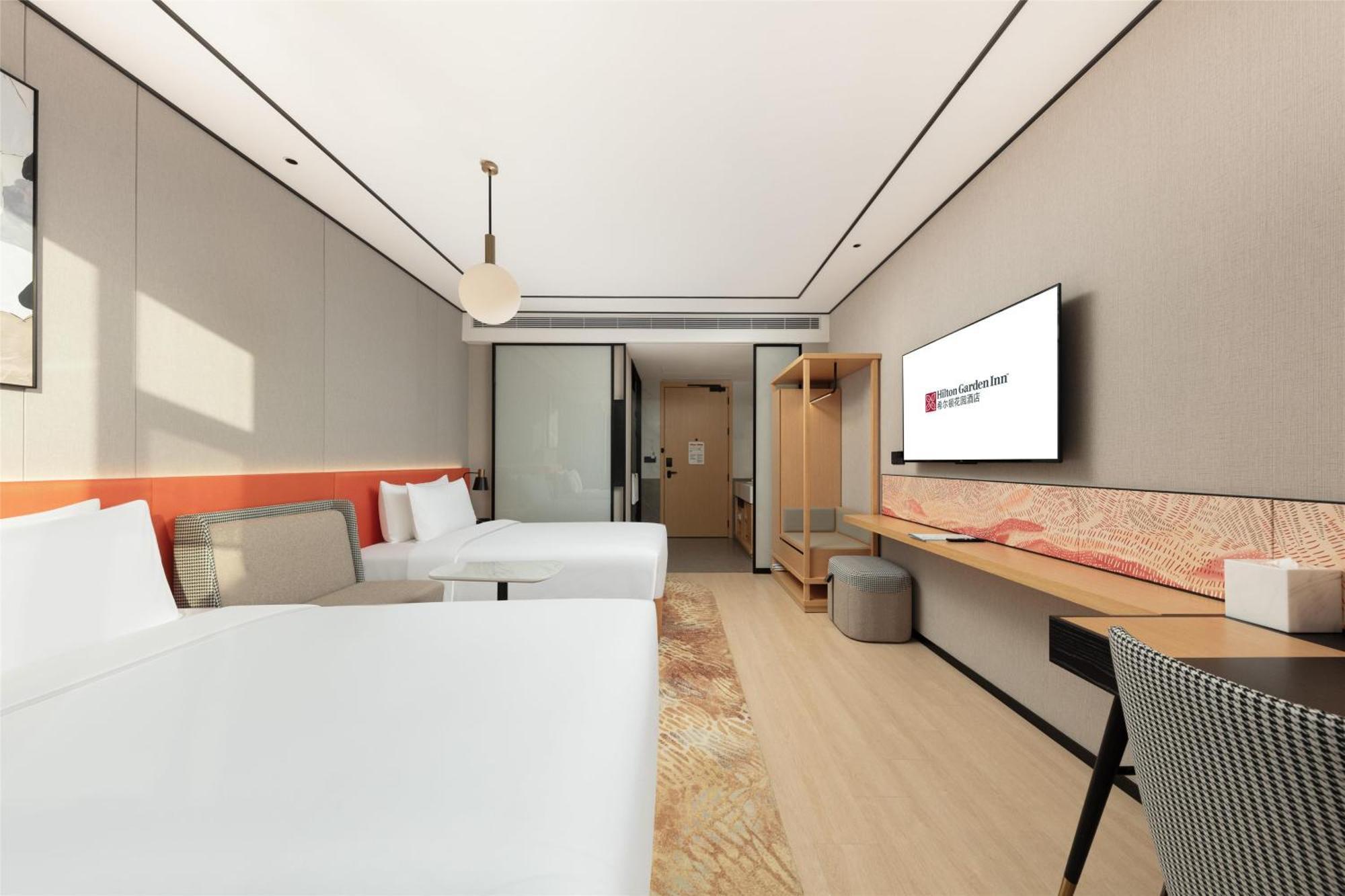 Hotel Hilton Garden Jiading 4*