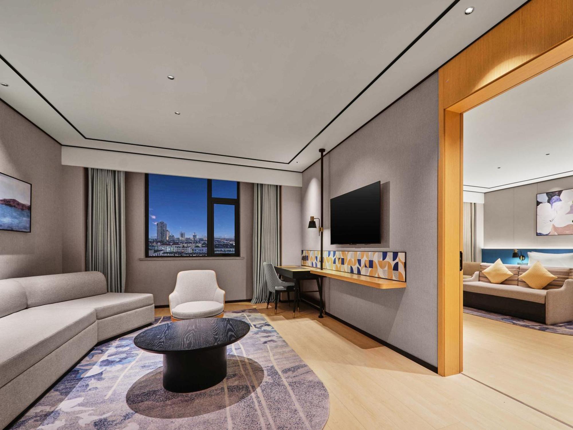 Hotel Hilton Garden Jiading 4*