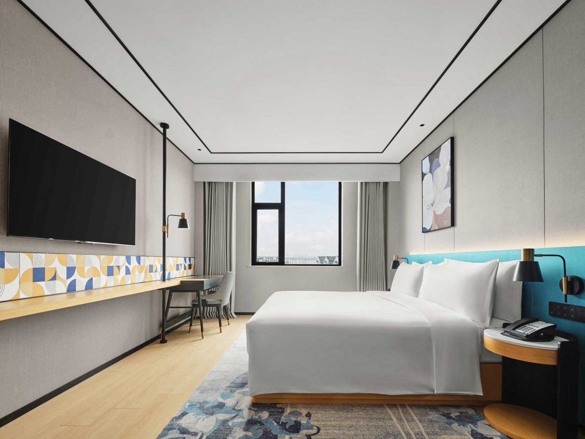 Hilton Garden Jiading 4*